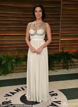 组图：奥斯卡晚宴养眼 可儿秀半球龙女大露背