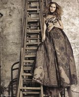 高清组图：伊莎贝尔-卢卡斯登《Vogue》秀优雅