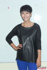 组图：钱嘉乐汤盈盈秀恩爱 人妻梁靖琪同场亮相