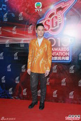 组图：容祖儿九夺劲歌金曲歌后 林峰获最受欢迎