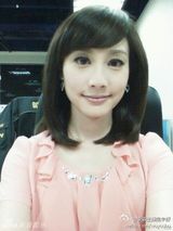 组图：台湾甜美女主播吴宇舒生活照