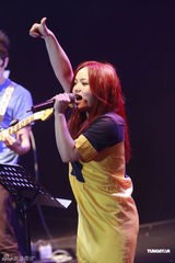 组图：徐佳莹香港音乐会举行 欣赏郑伊健