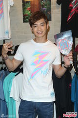 组图：辰亦儒返台会粉丝 期待重回歌手身份