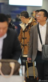 组图：小沈阳潮装亮相 各地“捞金”不削春晚