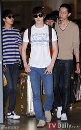 组图：CNBLUE与BESAT等结束香港公演返韩