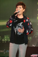 组图：桂纶镁凤小岳出席活动相约夜跑