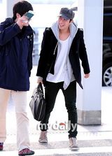 组图：《IRIS2》赴匈牙利取景 李多海等亮相机场