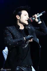 幻灯组图：华语榜中榜成都揭幕 潘玮柏张靓颖站台