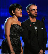 高清组图：诺拉-琼斯、林格-史达颁发年度制作大奖