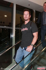 组图：变4导演与男主抵港 称赞李冰冰表现