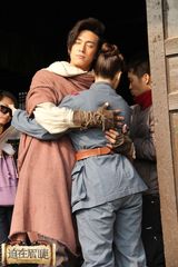 组图：《迫在眉睫》探班 阿娇(钟欣桐)陈楚河戏外斗嘴