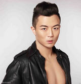 组图：《午夜微博》洪一平型男魅力大片