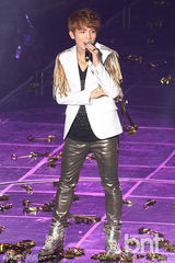 组图：韩团TEENTOP首次举办单独演唱会