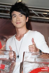 组图：林凡首办售票演唱会 温升豪李沛旭现身力挺