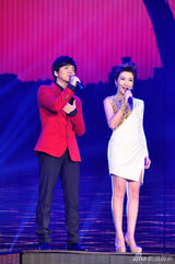 组图：李健携手关迟黑龙江春晚献唱《松花江》