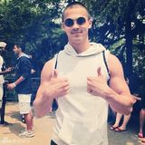 组图：韦唯仨混血儿子帅照曝光 大儿子北大学霸