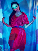 组图：韩雪写真穿梭色彩国度 化身幻变精灵