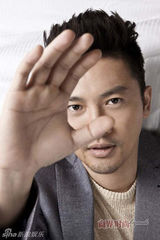 组图：苏有朋时尚封面寻蜕变 简单生活展现快乐人生