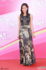 组图：钟嘉欣与延政勋合作电影 取昵称擦火花