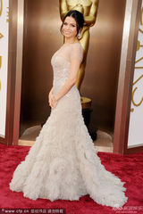 组图：《花花公子俱乐部》女星珍娜-迪万亮相