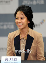 组图：宋智孝携JYJ担任韩国教育部网络宣传大使