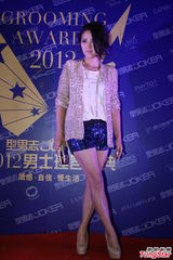 组图：贾乃亮当奶爸有难度 何洁谈释小龙超尴尬