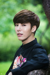 高清组图：独家对话韩国摇滚花美男鲁敏宇