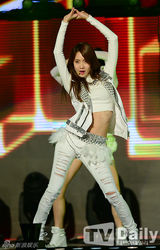 组图：少时等热爆首尔歌谣大奖 EXO大赢洒泪