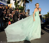 高清组图：黛安-克鲁格飘逸水蓝色斜肩礼服亮相
