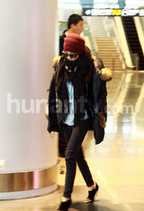 组图：蔡依林现身长沙 造型低调气场十足