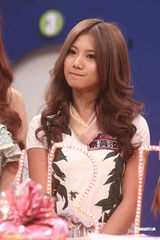 组图：吴宗宪开心过生日赞爱女 避谈高凌风婚变