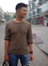 组图：演员彭博私服照公开生活一面