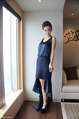 组图：baby黑裙出席活动 气质绝佳显优雅