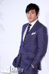 组图：韩星韩载锡大婚 张东健李敏镐等捧场