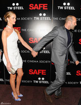 高清图：杰森-斯坦森新片首映 女友惠特莉助阵