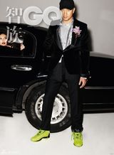 组图：黄觉大片变身雅痞绅士 演绎时尚玩家