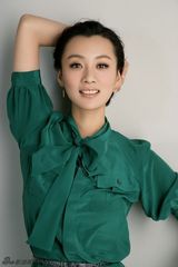 组图：徐翠翠清新写真曝光 展知性优雅魅力