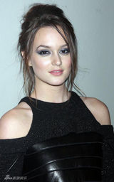 幻灯图集：“绯闻女孩”莉顿-梅斯特烟熏妆冷艳