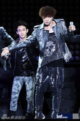 组图：韩团f(x)EXO-M等亮相上海K-POP音乐演唱会