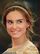 组图：搞怪vs唯美 威尼斯女星发型大巡礼