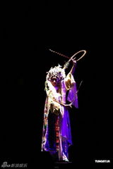 组图：江蕙小巨蛋开唱 周杰伦等艺人花篮齐贺