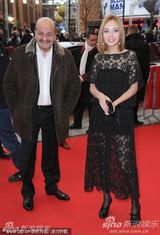 《纯洁星期六》首映 安东-沙金携斯维塔纳似情侣