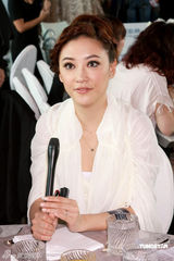 幻灯图集：应采儿计划生BB 称曾与很多男孩接吻