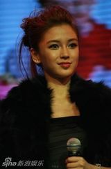 幻灯图集：《全城热恋》首映庆典 四美女争奇斗艳