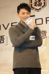 组图：林峰沪上出席商业活动 力证与TVB合作良好