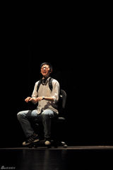 组图：韩寒话剧《1988》曝剧照 公路范儿十足