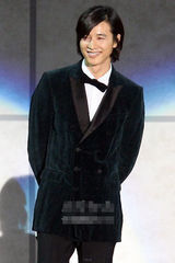 幻灯图：张东健李秉宪宋承宪元彬四大天王日本聚首