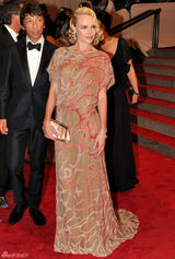 高清组图：纽约大都会庆典 凯特-伯斯沃茨秀美背