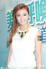 组图：钟嘉欣不惧内地女星挑战 区文诗坦言曾整形