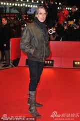 高清组图：《商海通牒》首映 史派西杰瑞米型男斗帅